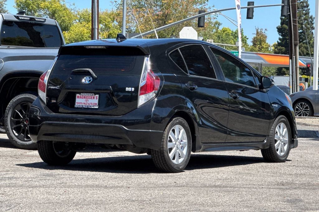 Used 2017 Toyota Prius C Two FWD image 3