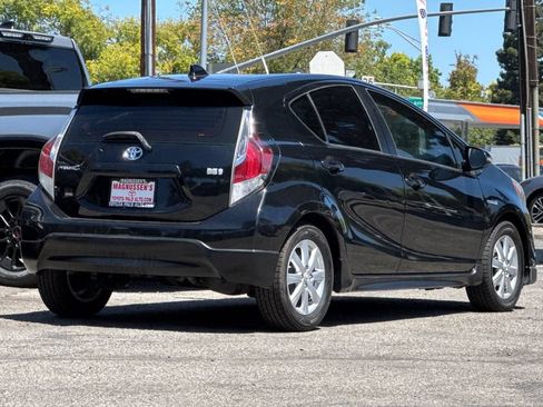 Used 2017 Toyota Prius C Two FWD image 3