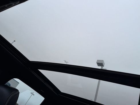 Used 2022 Ford F250 Platinum w/ FX4 Off-Road Package image 21