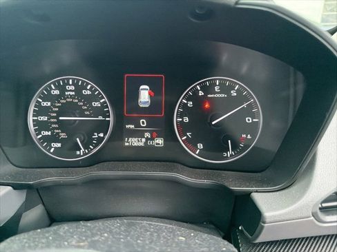 Used 2024 Subaru Crosstrek 2.0i Premium image 10