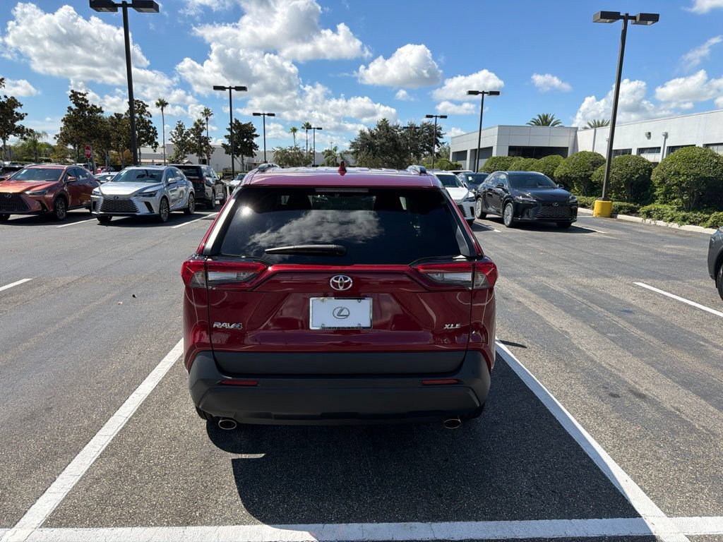 Used 2021 Toyota RAV4 XLE Premium FWD image 7