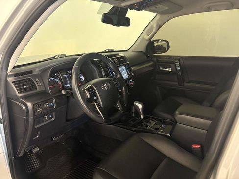 Used 2023 Toyota 4Runner TRD Off-Road Premium AWD/4WD image 14