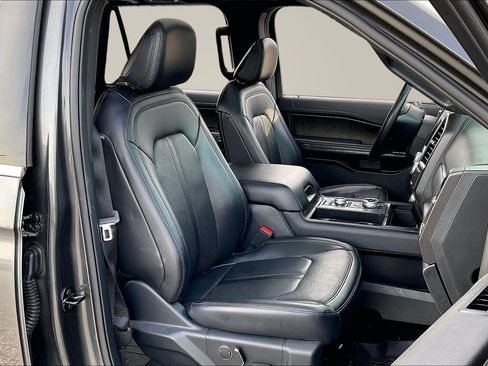 Used 2021 Ford Expedition Max Limited image 6