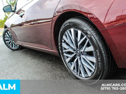 Used 2025 Nissan Altima 2.5 SV image 14