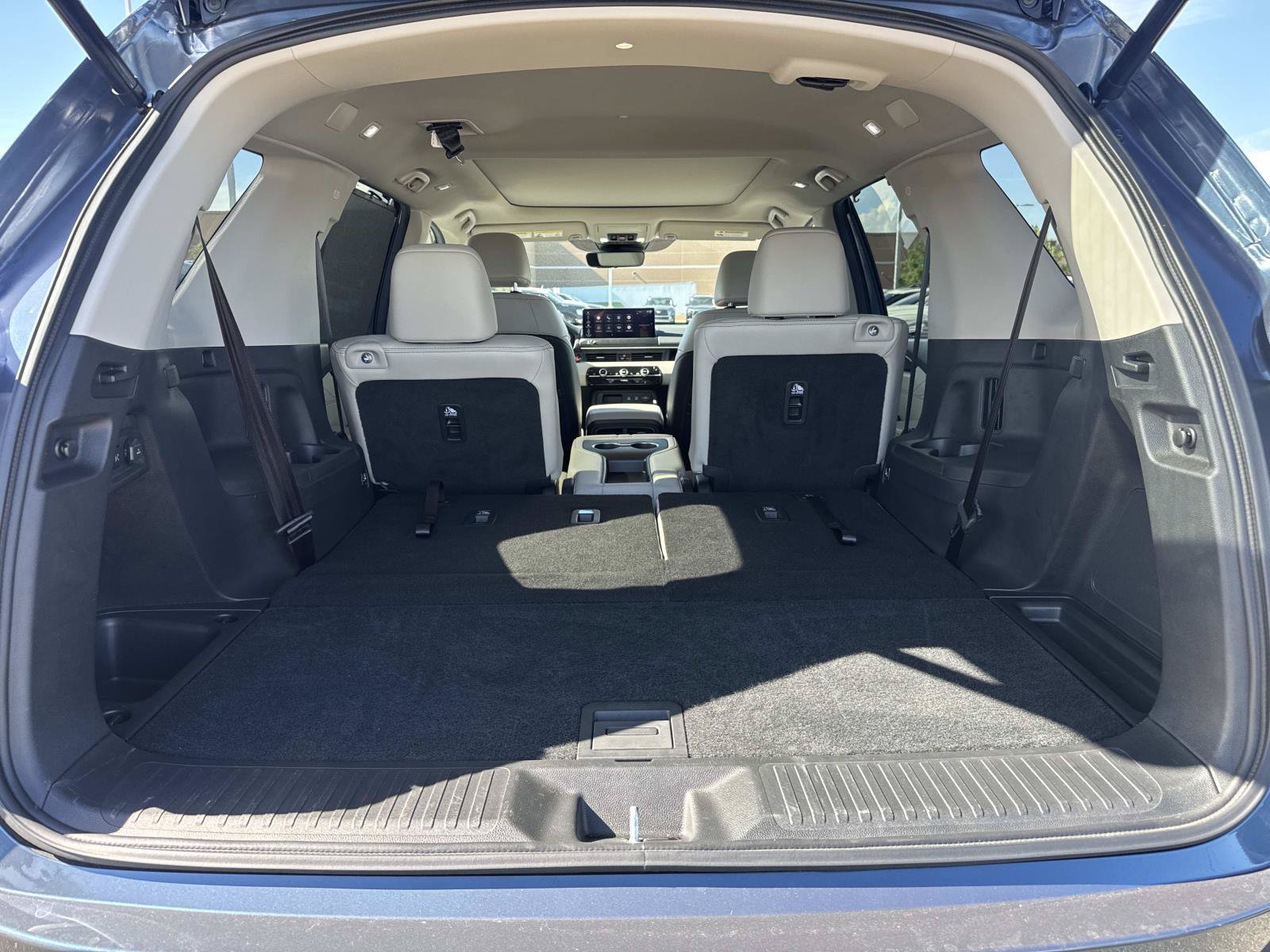 Used 2026 Honda Pilot Touring image 8