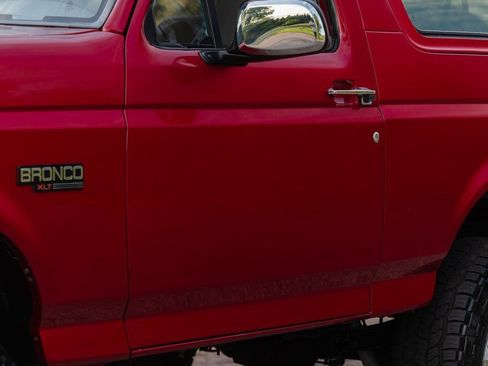 Used 1994 Ford Bronco XLT image 69