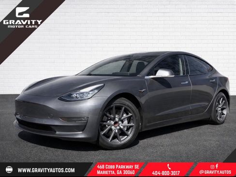 Used 2020 Tesla Model 3 Standard Range Plus image 1
