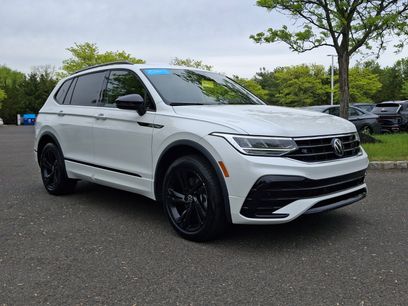 Certified 2024 Volkswagen Tiguan SE R-Line