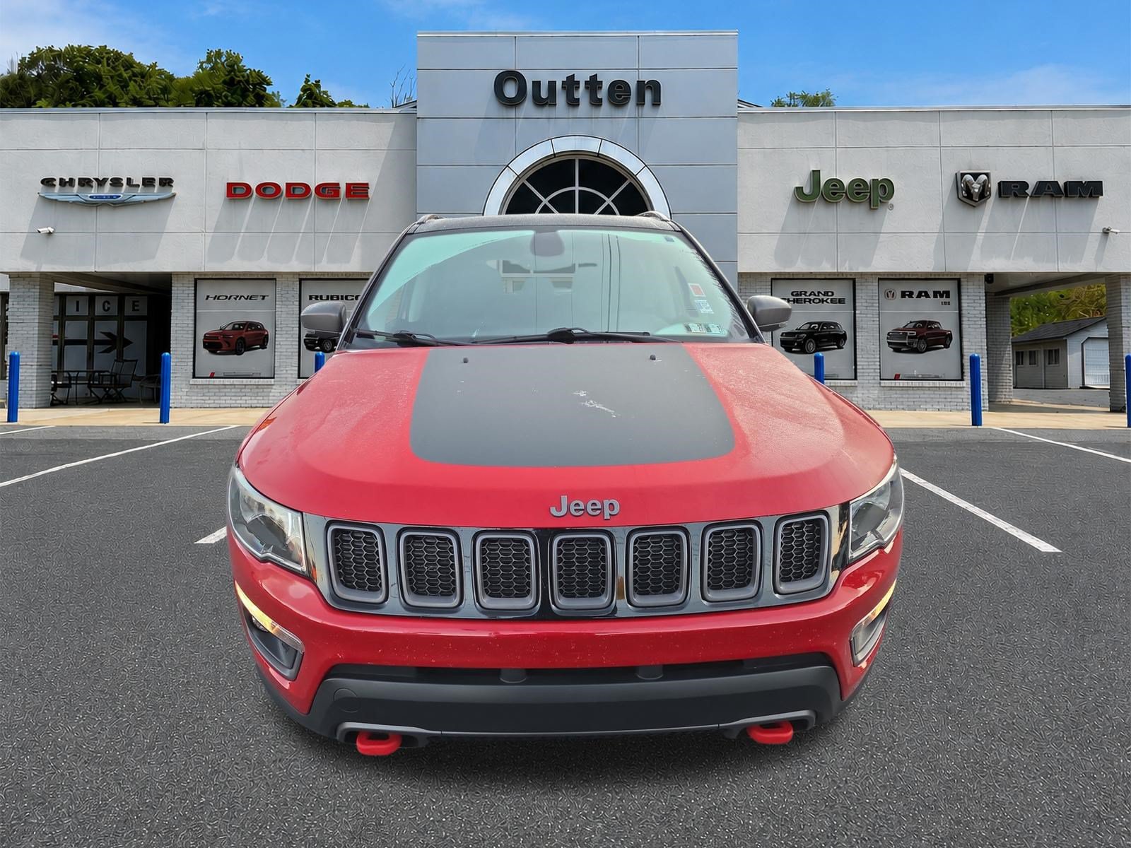 Certified 2018 Jeep Compass Trailhawk w/ Leather Interior Group AWD/4WD image 8