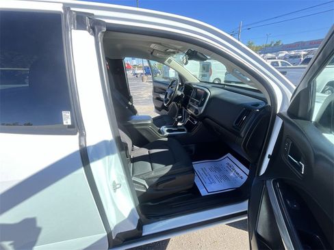 Used 2022 Chevrolet Colorado LT w/ Fleet Safety Package image 23