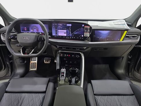 New 2026 Audi SQ5 Prestige image 9