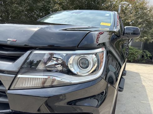 Used 2022 Chevrolet Colorado Z71 w/ Trail Boss Package AWD/4WD image 11