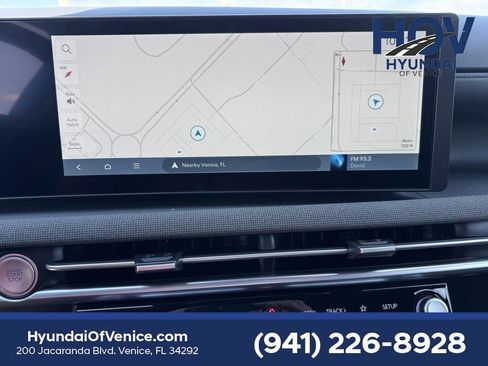 Used 2025 Hyundai Santa Cruz Limited image 23