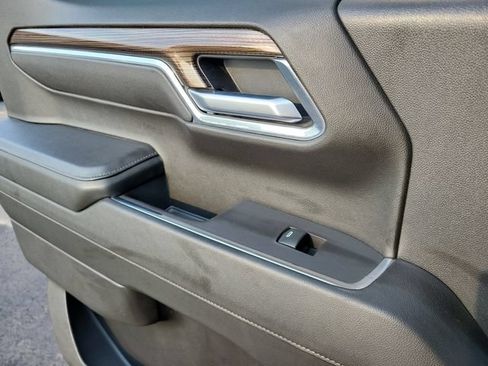 Used 2025 Chevrolet Silverado 1500 LT RWD image 16