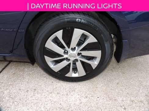Used 2021 Nissan Altima 2.5 S FWD image 12