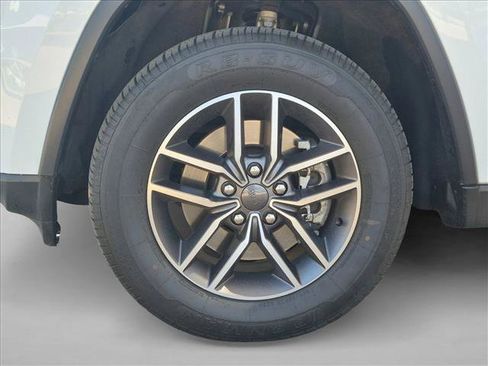 Used 2021 Jeep Grand Cherokee Limited AWD/4WD image 25