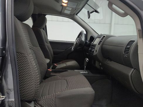 Used 2019 Nissan Frontier SV image 21