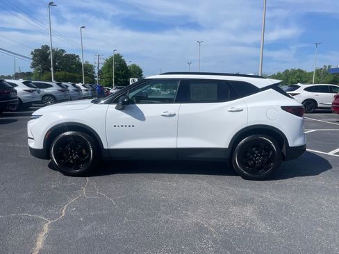 Used 2023 Chevrolet Blazer LT w/ Convenience Package AWD/4WD image 2