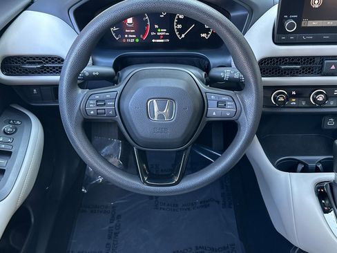 Used 2023 Honda HR-V LX image 11