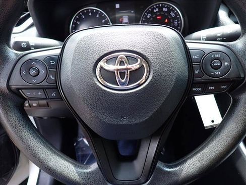 Used 2022 Toyota RAV4 LE AWD/4WD image 13