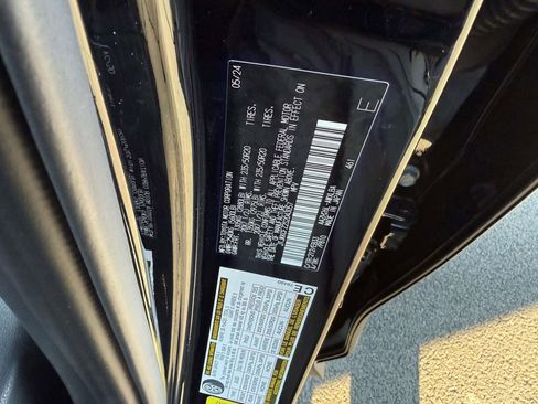 Used 2025 Lexus NX 450h+ F Sport image 31