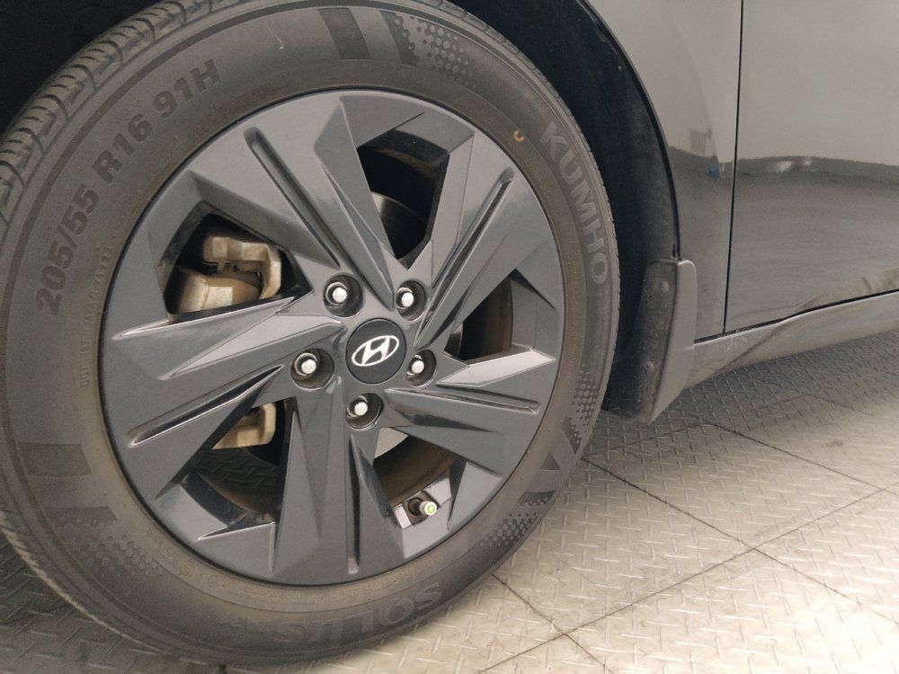 Used 2023 Hyundai Elantra SEL FWD image 31