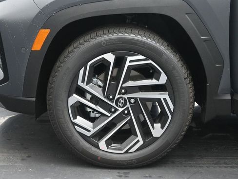 New 2025 Hyundai Tucson Limited image 36