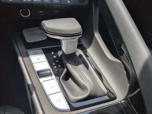 New 2026 Hyundai Elantra Limited FWD image 15