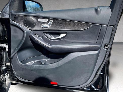 Used 2022 Mercedes-Benz GLC 300 GLC 300 w/ Premium Package Lite image 27