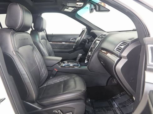 Used 2016 Ford Explorer Platinum image 13