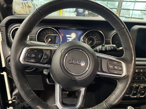 Used 2019 Jeep Wrangler Unlimited Sahara w/ Quick Order Package 24M Moab image 19