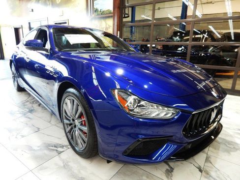Used 2022 Maserati Ghibli Modena Q4 image 1