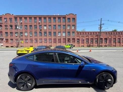 Used 2025 Tesla Model 3 RWD image 4
