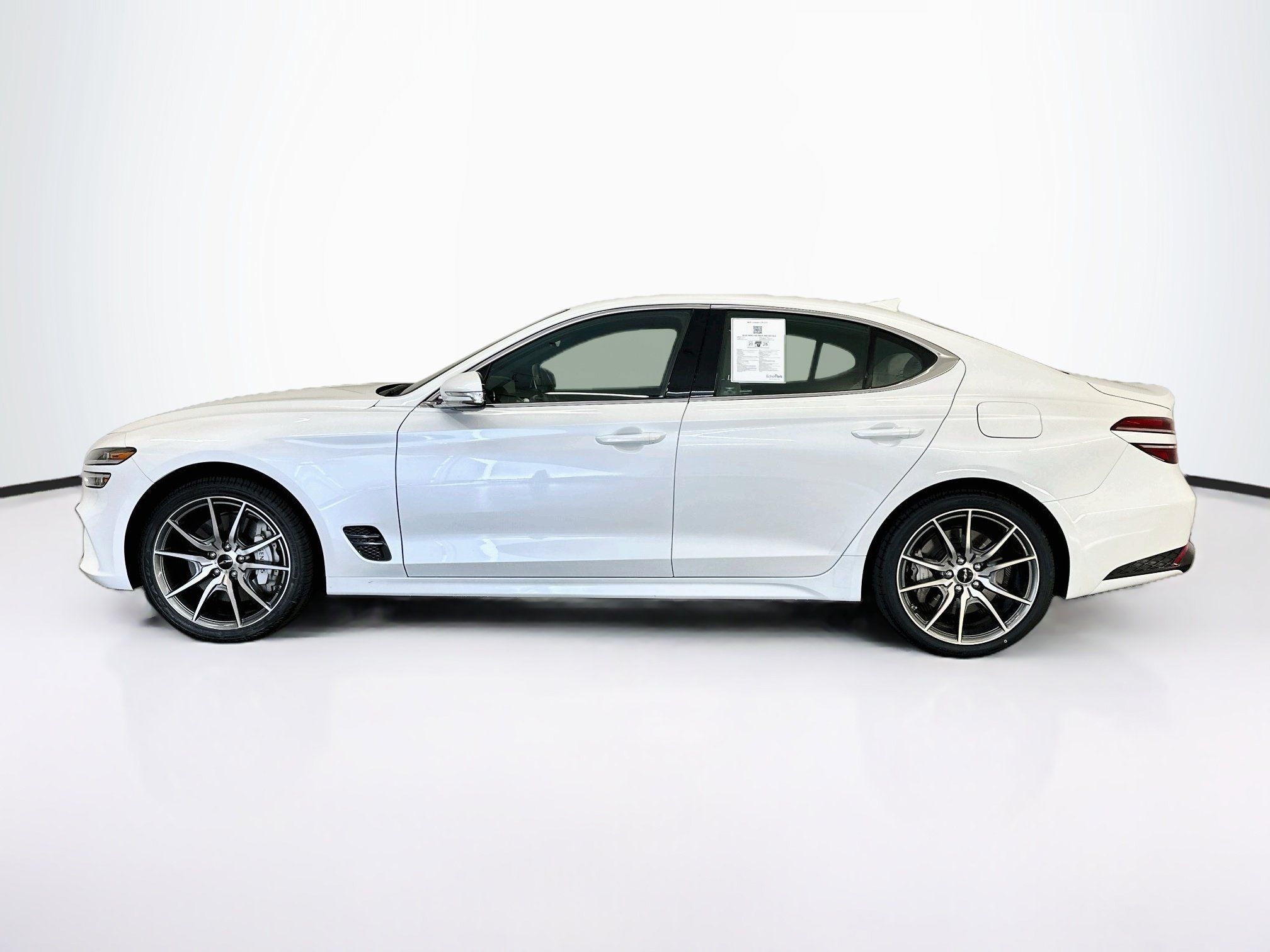 Used 2025 Genesis G70 2.5T AWD/4WD image 4