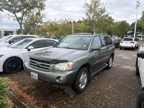 Used 2005 Toyota Highlander Limited AWD/4WD image 3