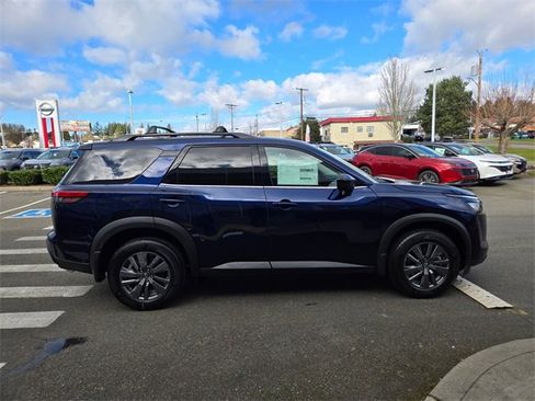 New 2026 Nissan Pathfinder SV image 4