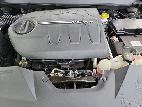Used 2019 Jeep Cherokee Limited AWD/4WD image 39
