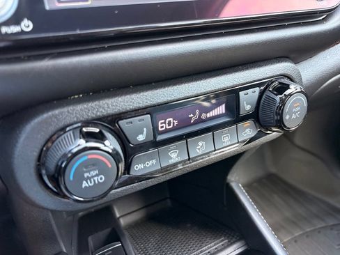 Used 2025 Nissan Kicks SV FWD image 18