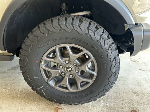 New 2025 Ford Bronco Badlands AWD/4WD image 40