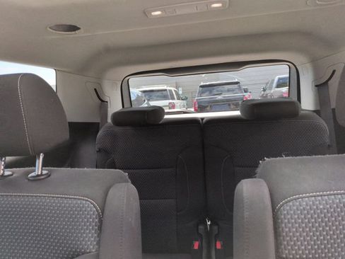 Used 2021 GMC Acadia SLE w/ Driver Convenience Package FWD image 26
