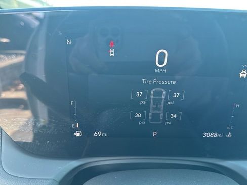 Used 2024 Buick Encore GX Sport Touring image 17