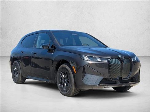 New 2026 BMW iX xDrive60 w/ Premium Package image 7