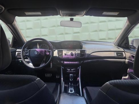 Used 2017 Honda Accord Sport image 18