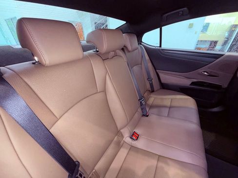 Used 2025 Lexus ES 350 w/ Premium Package FWD image 14