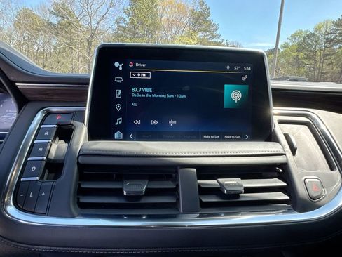 Used 2023 Chevrolet Suburban LT image 26