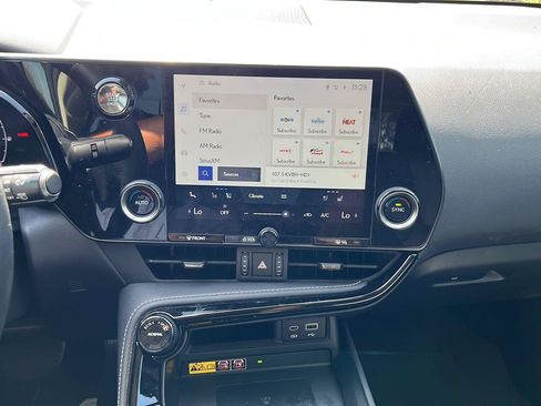 Used 2024 Lexus NX 350 AWD image 11