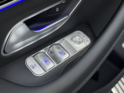 Used 2023 Mercedes-Benz Maybach GLS 600 4MATIC image 16