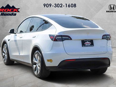 Used 2022 Tesla Model Y Long Range image 6