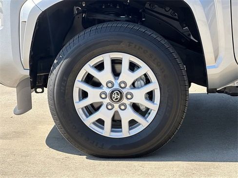 Certified 2025 Toyota Tacoma SR5 image 8