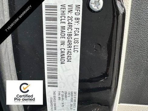 Certified 2024 Chrysler Pacifica Touring-L FWD image 24